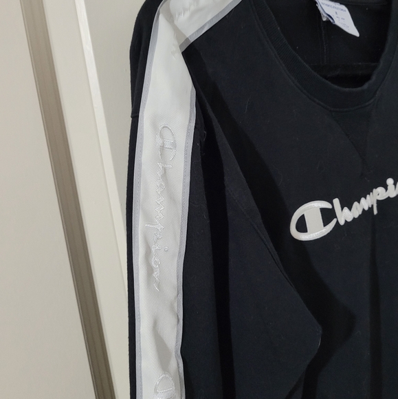 Champion Sweatshirt - Picture 3 of 5